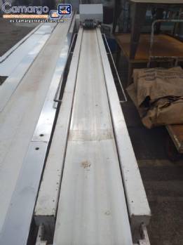 L�nea autom�tica para la elaboraci�n de pan de ajo