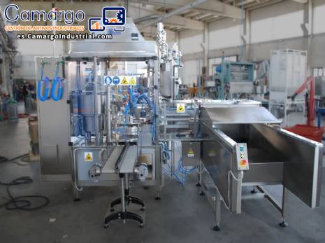 Llenadora autom�tica de stand up pouch para productos l�quidos o pastosos