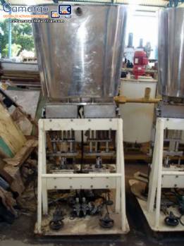 Termoformadora autom�tica de potes con llenado y vac�o Termoforming Italiana