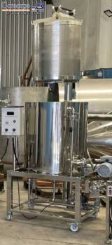 Tanque de fermentaci�n de un solo recipiente para maceraci�n, recirculaci�n, clarificaci�n y ebullici�n de cervezas artesanales.