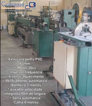 Extrusora de perfiles de PVC con husillo de 65 mm y uni�n m�ltiple.