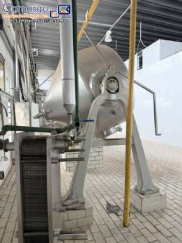 Grifo mezclador basculante con fondo c�nico, fabricado en acero inoxidable.