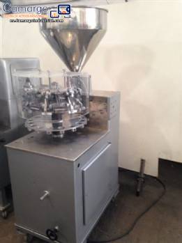 Llenado de tubo met�lico Meteor