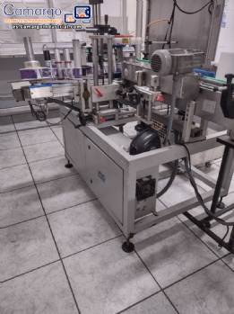 Etiquetadora para botellas cilndricas P.E Latina Labelers