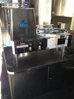 M�quina para la dosificaci�n de comprimidos en botellas King