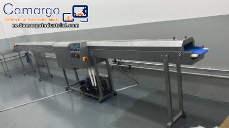 M�quina de recubrimiento de chocolate con t�nel de enfriamiento para recubrimientos y decoraci�n de chocolate AGUIATECH.