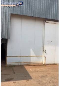 Refrigeraci�n de c�maras frigor�ficas de 300 m�