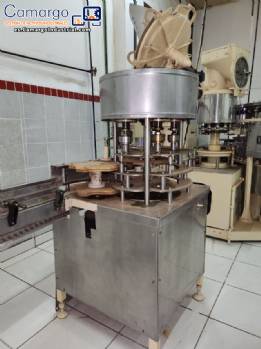 Taponadora autom�tica de acero inoxidable con 5 boquillas Zegla