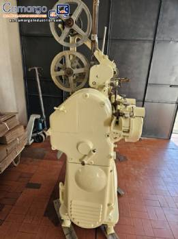 Envolvedora autom�tica de doble giro Forgrove para caramelos masticables