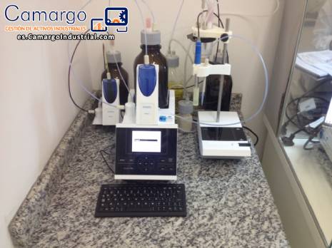 Conjunto de mquinas de laboratorio