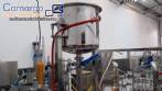 M�quina rotativa de llenado y dosificaci�n con unidad de taponado y sellado para vasos y botellas, con capacidad para 2.000 unidades.